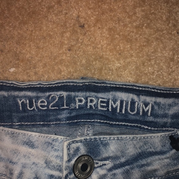 NWT Destressed jeans - Picture 9 of 10